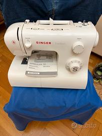Macchina da cucire SINGER 2282