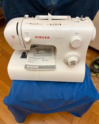 Macchina da cucire SINGER 2282