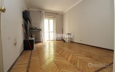 AMPIO PENTALOCALE CON SPLENDIDO TERRAZZO