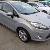 FORD Fiesta Ikon 1.4 5 porte Bz.- GPL *OK NEOPAT