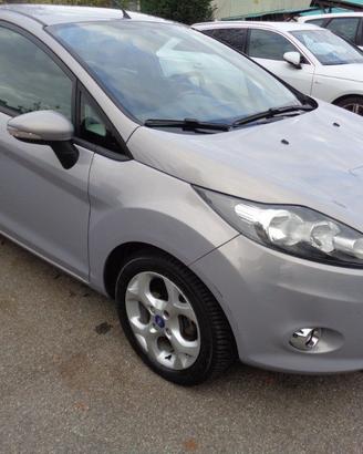 FORD Fiesta Ikon 1.4 5 porte Bz.- GPL *OK NEOPAT