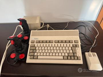 Commodore Amiga A600HD mouse alimentatore joystick