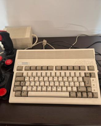 Commodore Amiga A600HD mouse alimentatore joystick