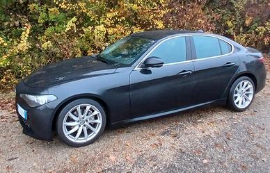 alfa romeo giulia 2.2 turbodiesel Manuale