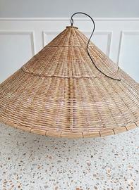 Paralume in rattan intrecciato design iconico