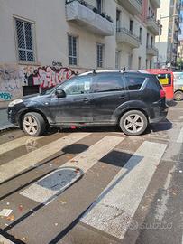 Peugeot 4007 pluriaccessoriata.