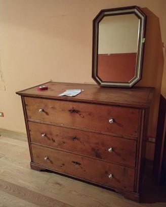Cassettiera in legno antico