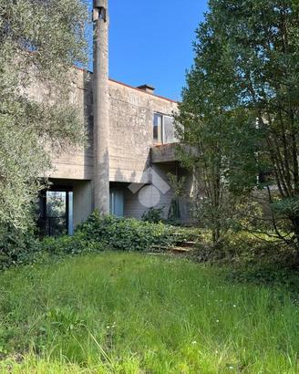 VILLA SINGOLA A MASSA E COZZILE