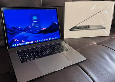 MacBook Pro 15" - Touch Bar i7 - 16GB RAM - 512GB