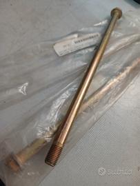 vite supporto motore DUCATI 748 916 996 NUOVA