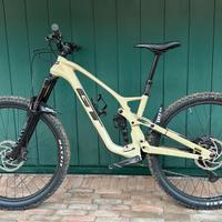 GT Force Carbon Elite