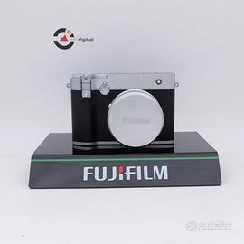 Fujifilm GFX100RF Silver Pari al nuovo