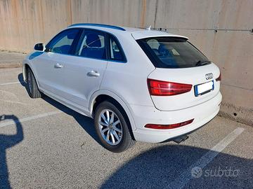 Audi Q3 120CV 200TDI