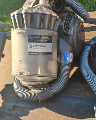 aspirapolvere dyson dc 23 e  thomas aspira e lava 