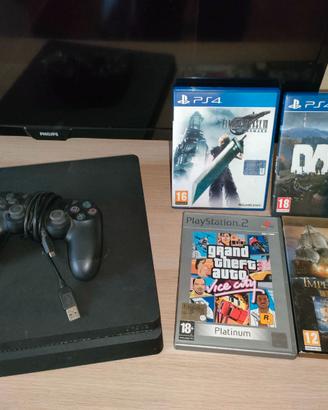Play Station 4 slim + 4 giochi
