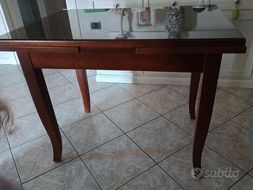 Tavolo di legno