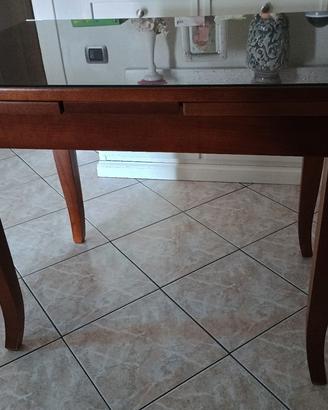 Tavolo di legno