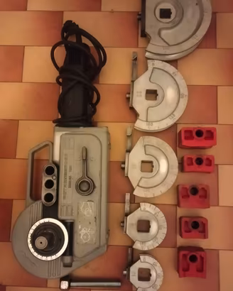 Piegatubi elettrico di Marca Rothenberger