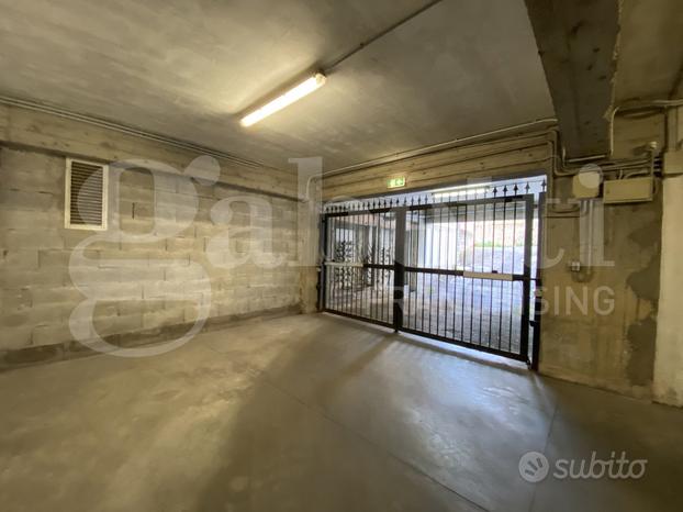 Box/Posto auto Formia [Cod. rif 3234161ARG]