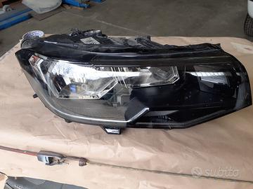 PROIETTORE ANTERIORE DESTRO  VOLKSWAGEN T CROSS US