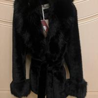 Cappottino elegante in eco pelliccia