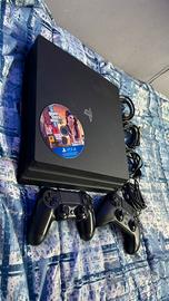 PlayStation 4 Pro 1TB + 2 Controller + GTA 5