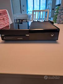 Xbox One con 21 giochi con cover + altri installat