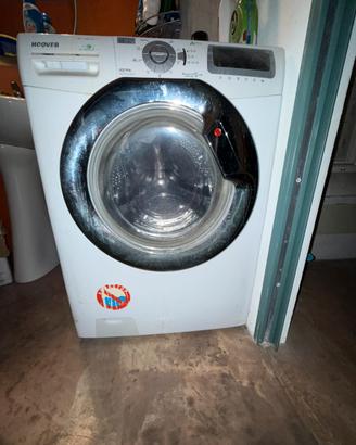 Lavatrice asciugatrice 9+6 Hoover, non funzionante