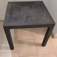 Tavolo quadrato per esterno tipo rattan