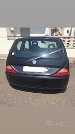 Lancia ypsilon elefantino