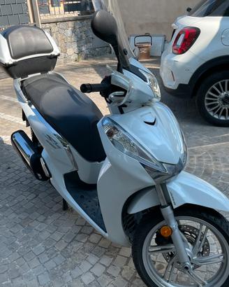 Honda sh 300