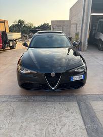 Alfa Romeo Giulia 2.2 180cv