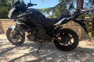 Kawasaki Versys 650 – 2021 – 20.400 km – €4.000