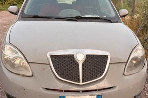 Lancia y 2009