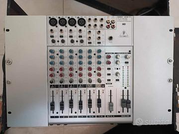 Mixer Behringer  vs Alesis Microverb 4 + rack