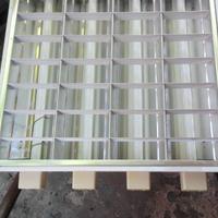 8 Plafoniera luce cantine e garage ecc