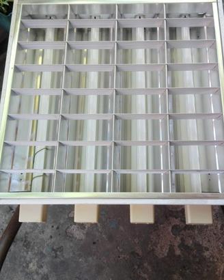 8 Plafoniera luce cantine e garage ecc