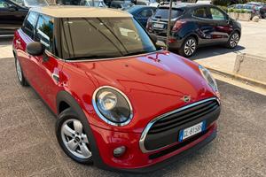 "UNA CHICCA" Mini 1.5 One D Hype