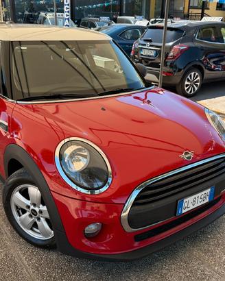 "UNA CHICCA" Mini 1.5 One D Hype