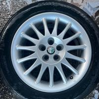 Cerchi in lega Alfa Romeo 147 156 e Gt da 16” + go