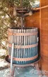 Torchio per produrre vino