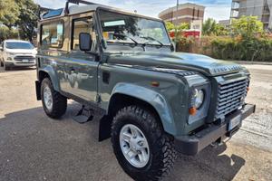 Land Rover Defender 90 2.4 TD4 Station Wagon S