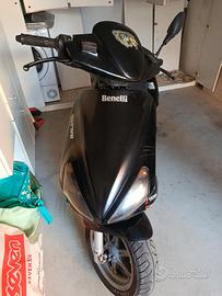 scooter Benelli