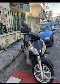 Peugeot Geopolis 400