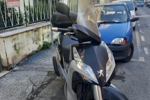 Peugeot Geopolis 400