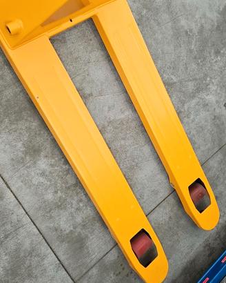 Carrello transpallet forche standard