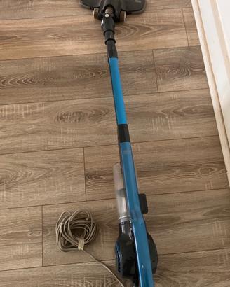 Aspirapolvere a filo