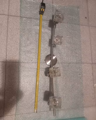 Barra con quattro faretti in acciaio satinato
