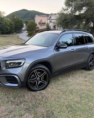 MERCEDES GLB 200 D AMG ADVANCED PLUS NIGHT ed.