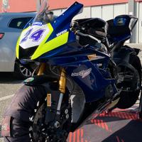 Yamaha r6 2019 non immatricolata